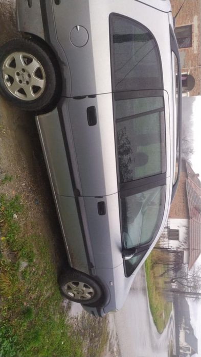 Opel Zafira 2.0 Diesel – 7 locuri – AC – bună de familie