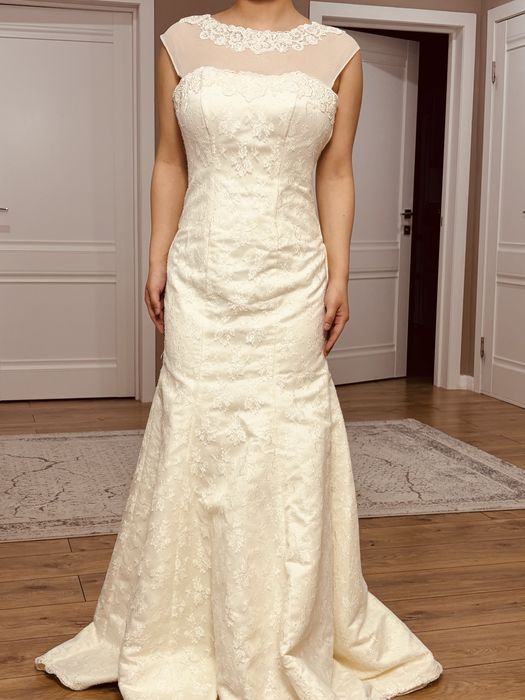 Продам платье свадебные