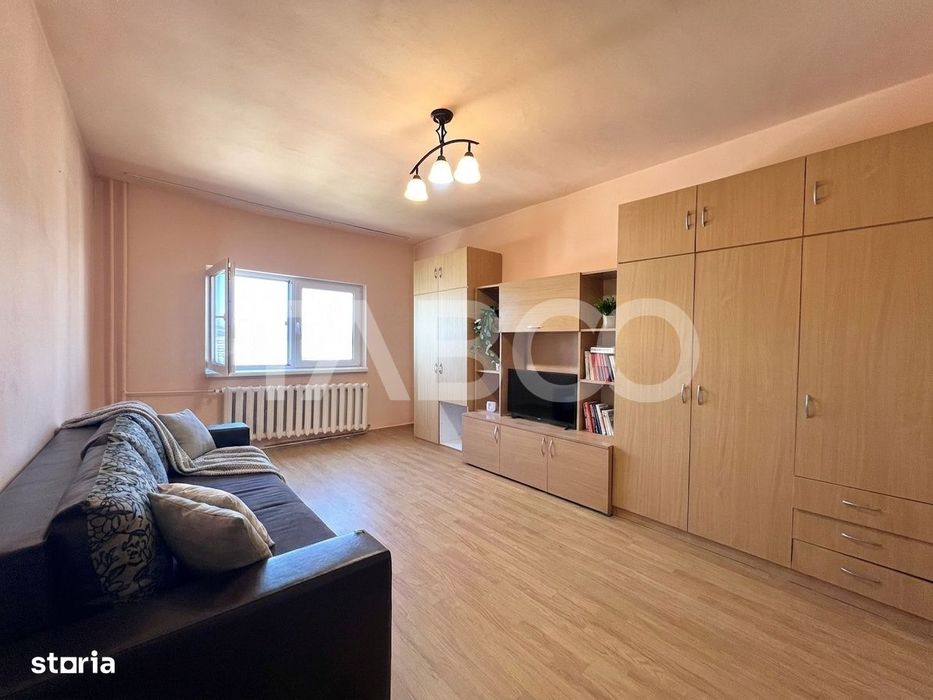 Garsoniera de vanzare Manastur zona BIG cu priveliste balcon de 4 mp — fotografia 1