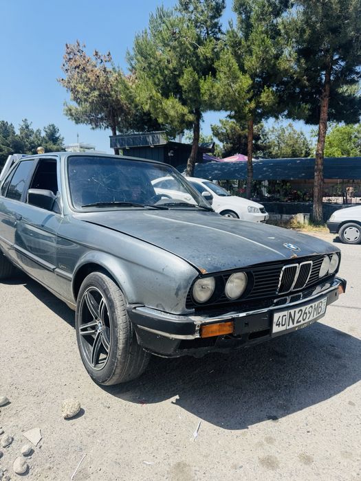 BMW e30 soriladi narxini kelishamz