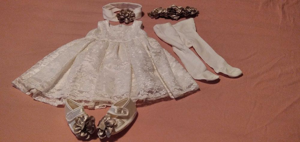 Бебешка рокличка и аксесоари