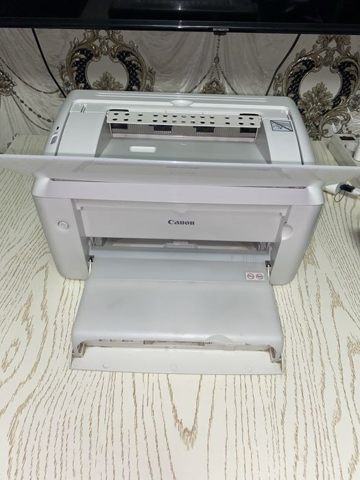 Продаю лазерный принтер Canon F151300, Printer