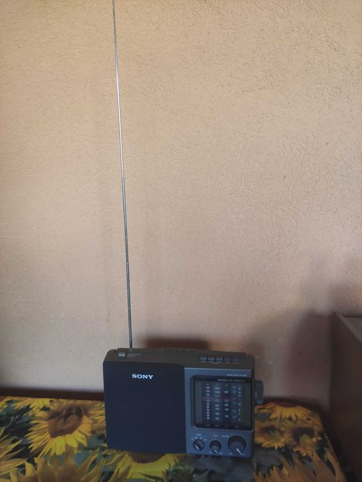 Sony model: icf-9600
