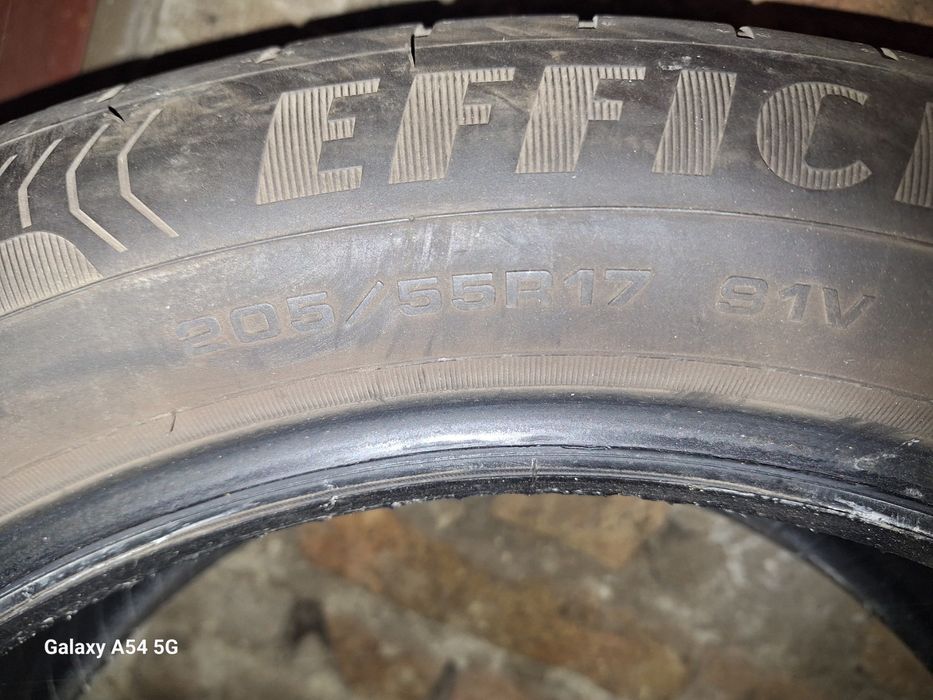 Продавам 4 бр. Гуми Goodyear, 205/55/17, летни