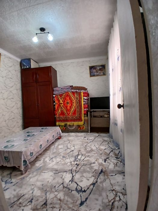 Ховли сотилади Навои