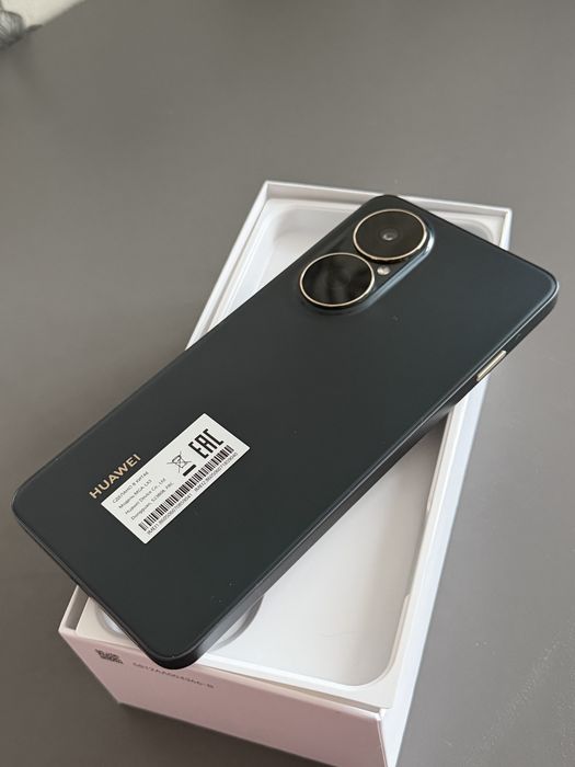 Продам Huawei nova y73
