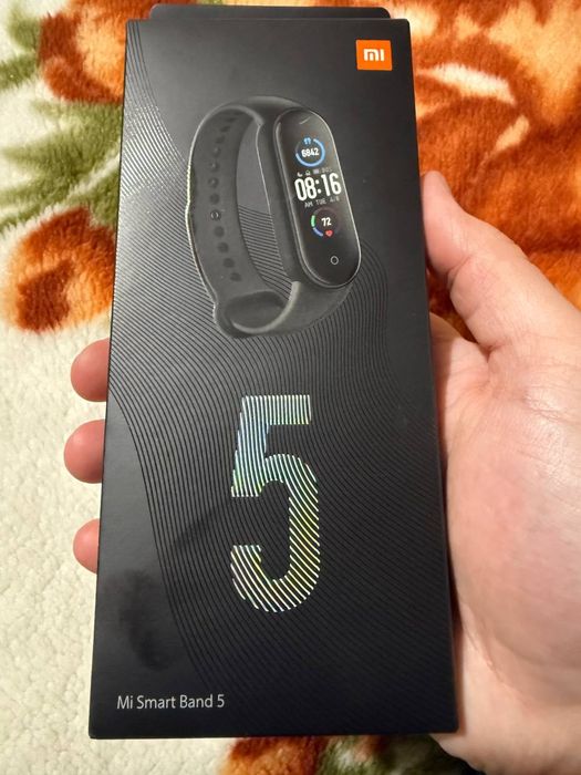 Mi band 5 sotiladi