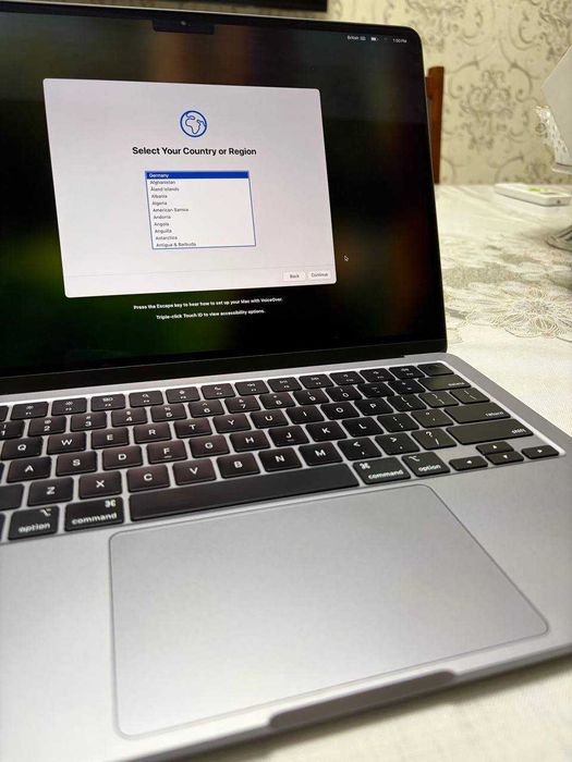 MacBook Air M3 13" 16GB/256GB Space Gray (2024) Идеальное состояние
