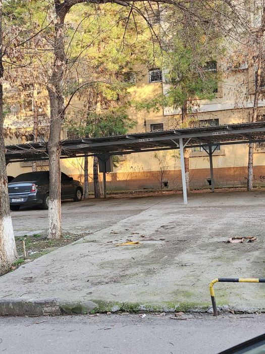 Чиланзар 8. Продажа 2 х комнатная квартира. Срочно