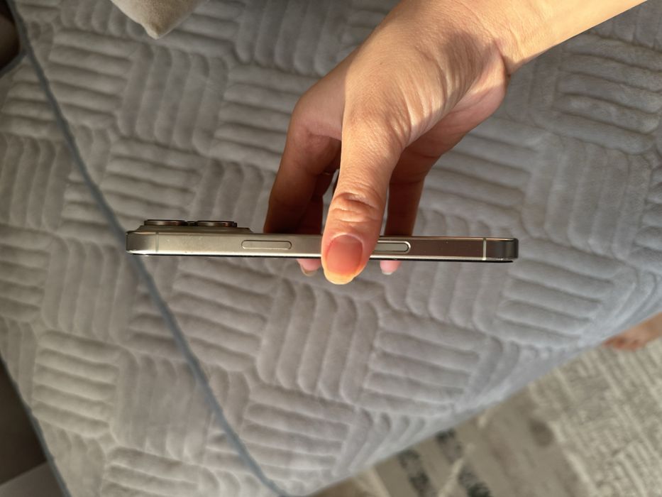 Продается Iphone 16 pro