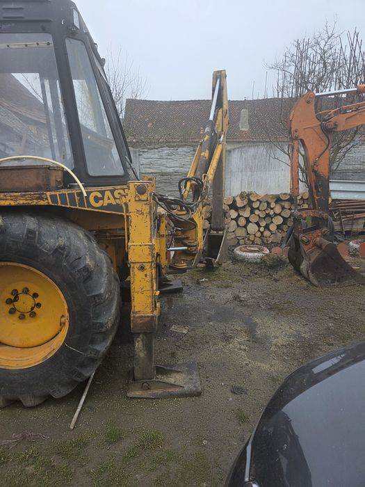 De vanzare buldoexcavator