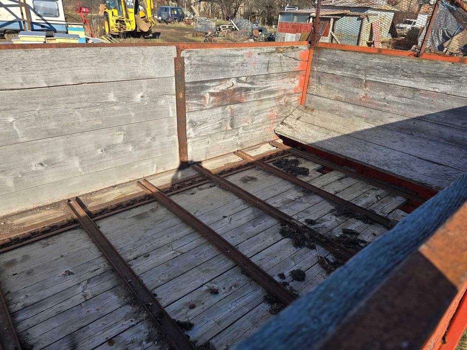 Тороразхвърлящо ремарке 4 куб.