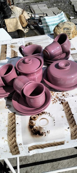 Продавам керамичен сервиз на кафе