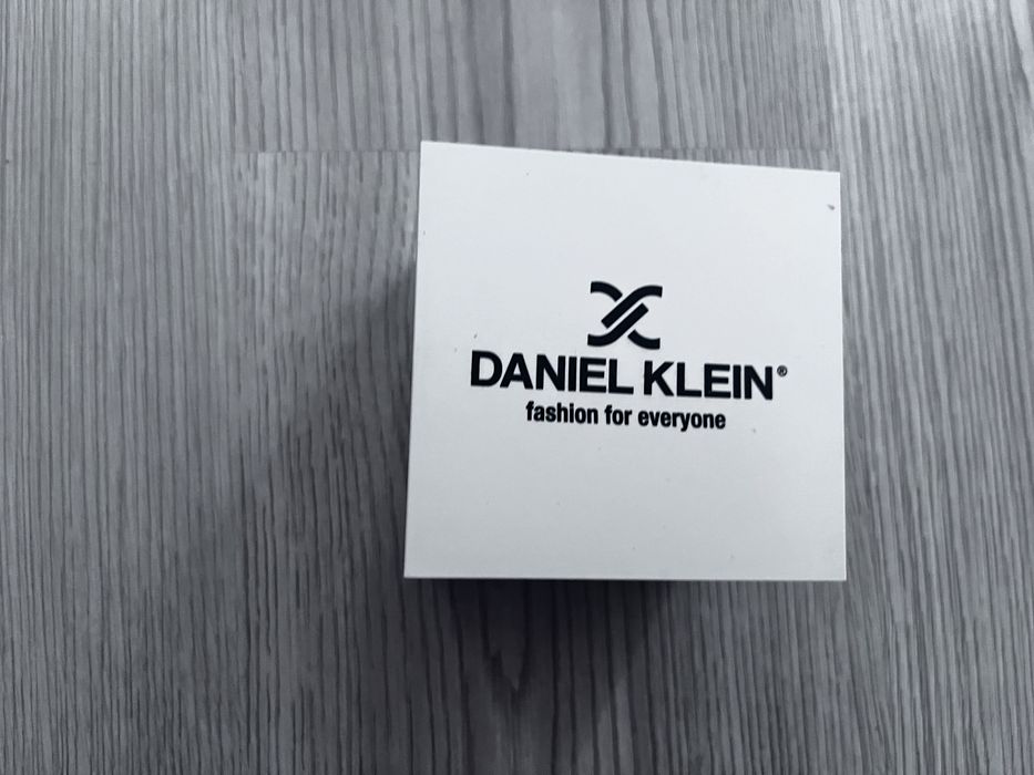 Ceas copii, nou, Daniel Klein