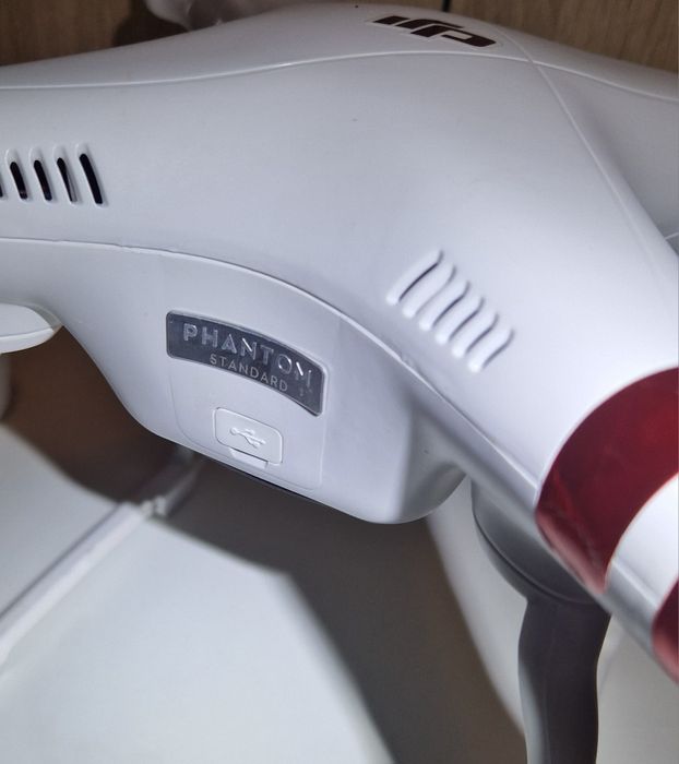 Vand Dji Phantom 3 Standard! Tot ce se vede in poze la 150 lei!
