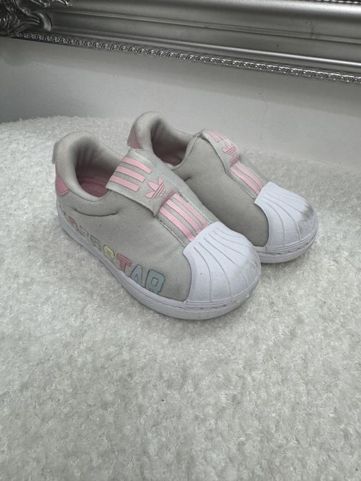 Adidasi superstar fetite