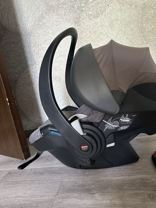 Продам автолюльку от 0-1, 5 лет фирменная от Stokke