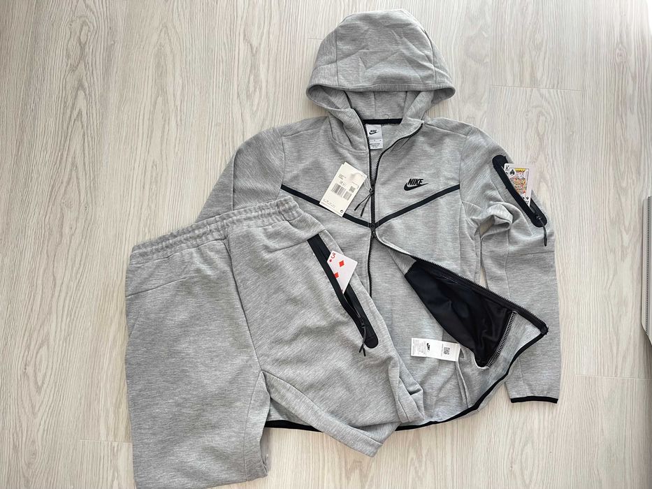 Trening NIKE Tech Fleece Baieti Barbati 2024 Produs NOU Bluza+Pantalon