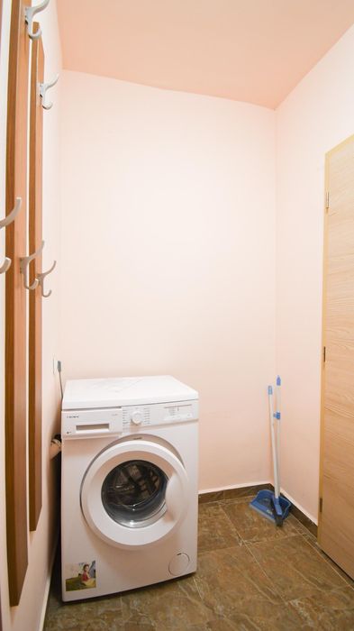 Дава се под наем Едностаен апартамент в София, Студентски град - 35 кв.м за 408.51 € - Снимка #2