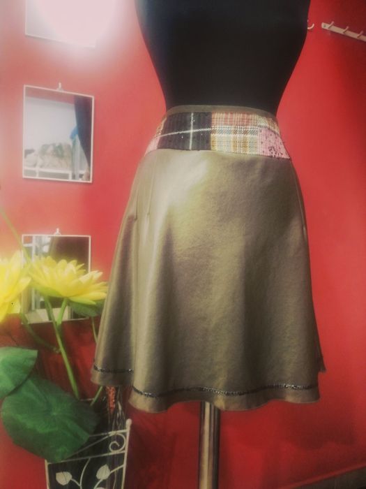 Fusta noua cu eticheta