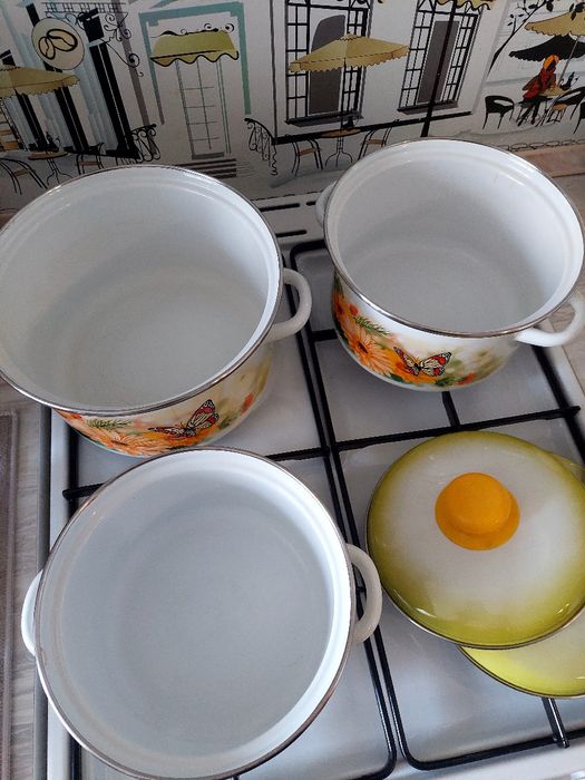 Продам набор кастрюль