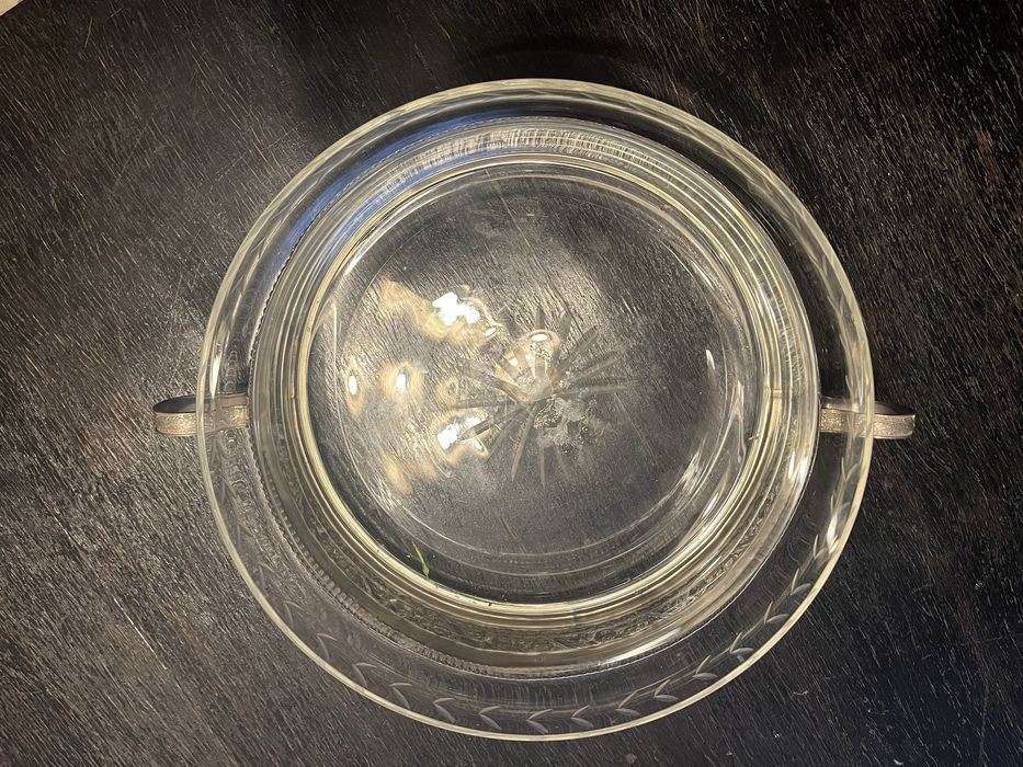 Vas de sticla cu metal cu detalii superbe -vintage