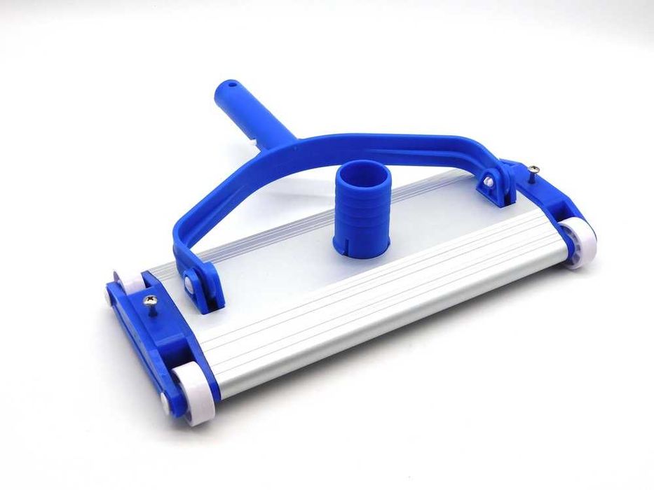 Щетка для чистки дна бассейна