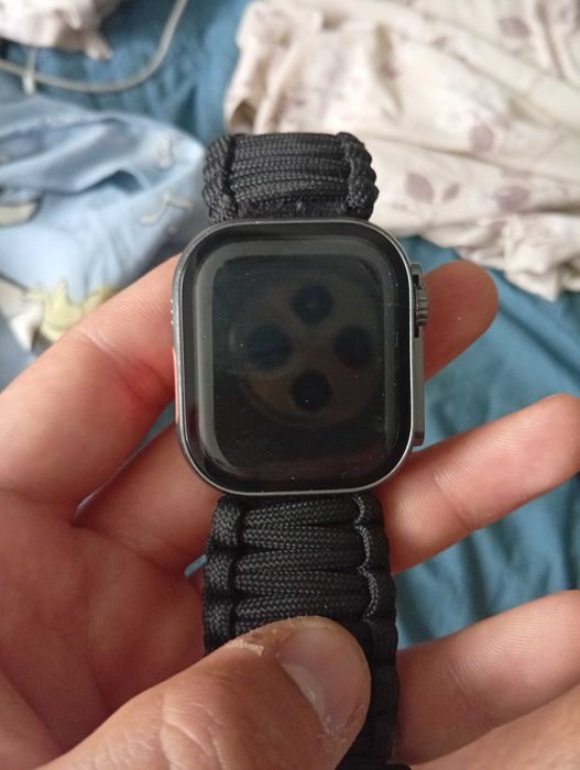 Продавам смарт часовник APPLE WATCH SERIES 11 46mm silver