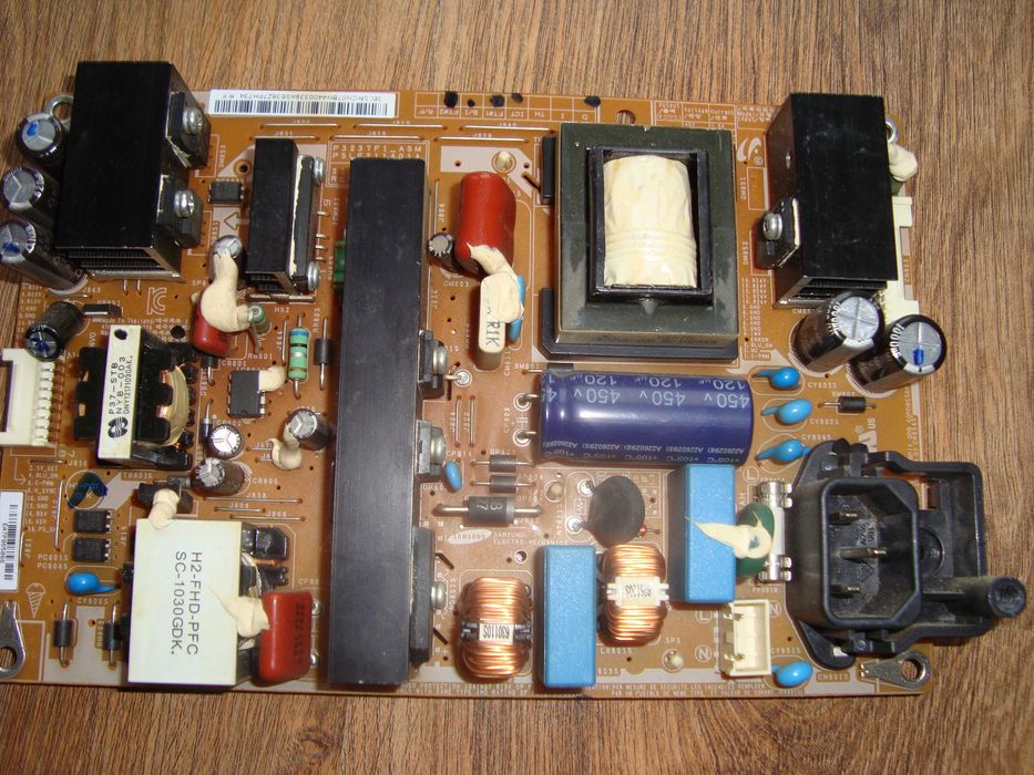 sursa - bn 44- 00746a/00884a/ 00696a / pslf221401a