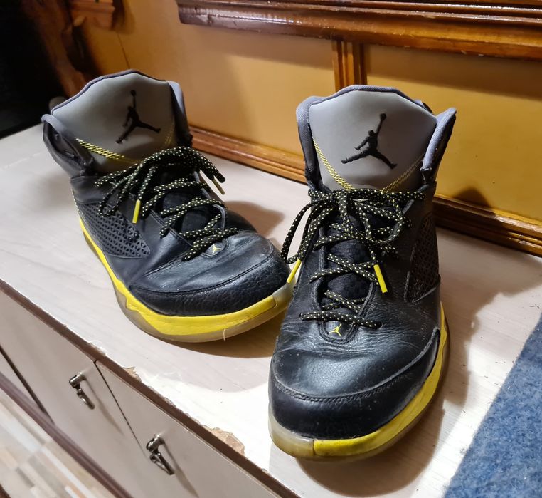 Маратонки jordan adidas under Armour