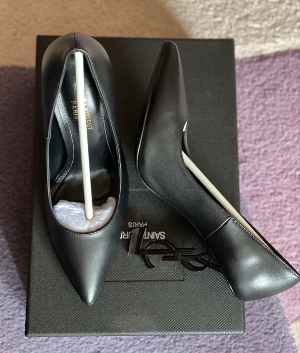 Pantofi de piele