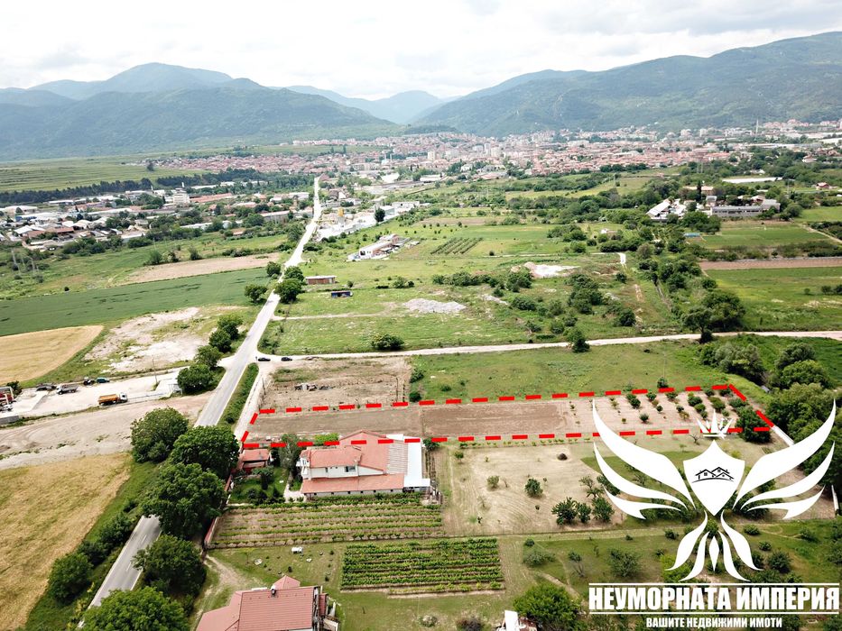 Под наем земя, парцел, паркинг 3037кв.м. в Асеновград, първа линия