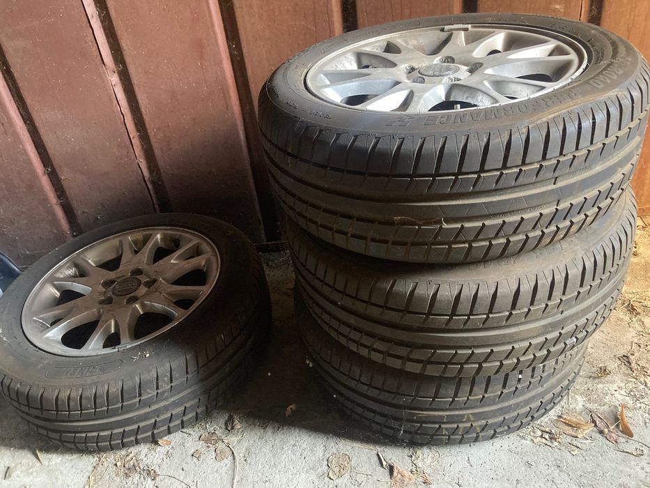 Комплект джанти с гуми летни 205 55 16 Bridgestone