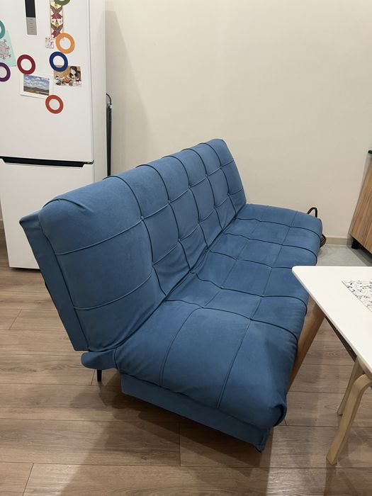 Диван раскладной трехместный