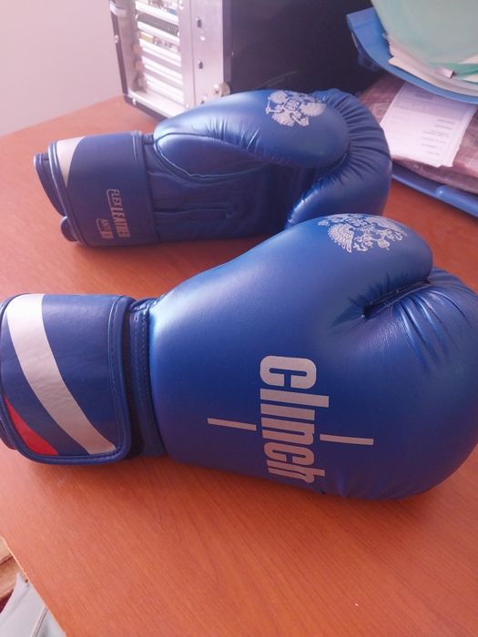 Продам боксёрские перчатки