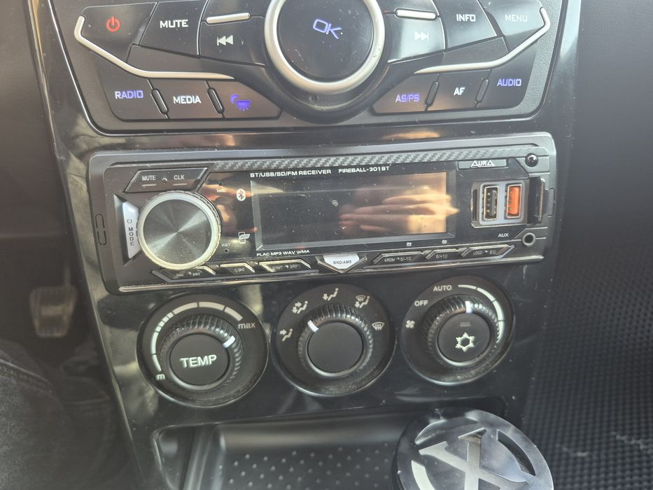 Магнитофон Aura 1 din