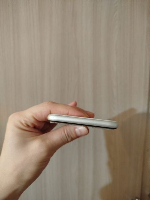 iPhone SE 2020/ 128GB