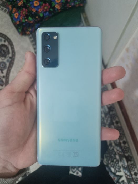 Samsung s20 FE sotiladi srochniy