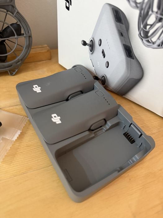 Дрон DJI Neo 2 Fly More Combo серый.