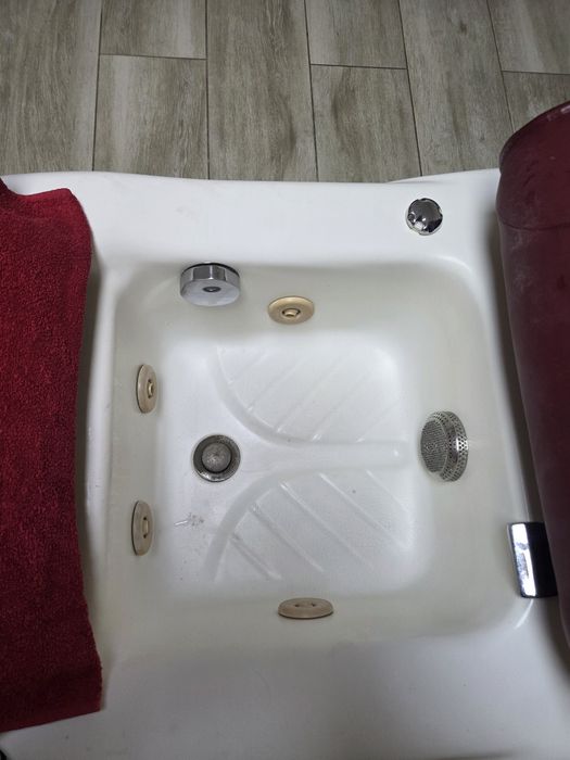 Scaun de pedichiura cu hidromasaj