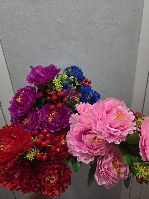 Продам цветы искусственные