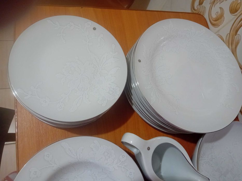 Farfurii de portelan