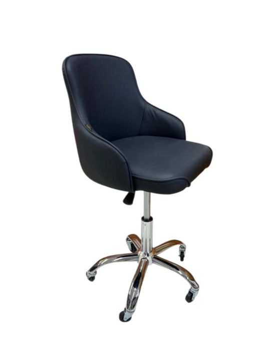 Стул для мастера маникюра и косметолога.