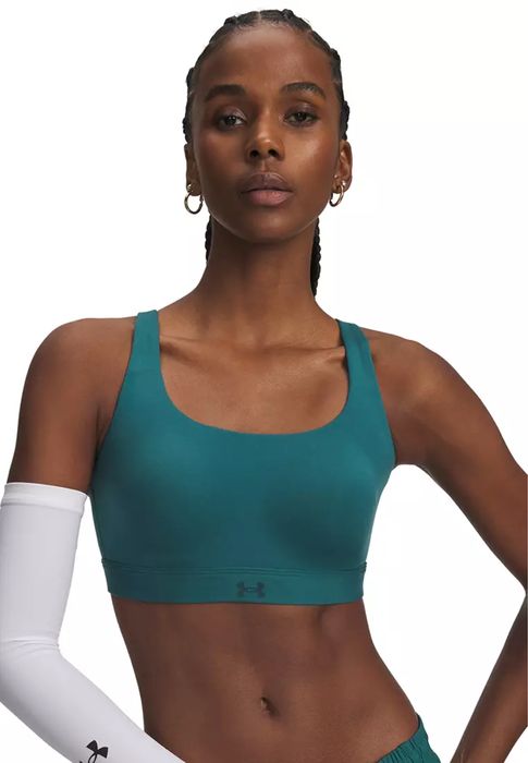 Спортен сутиен underarmour