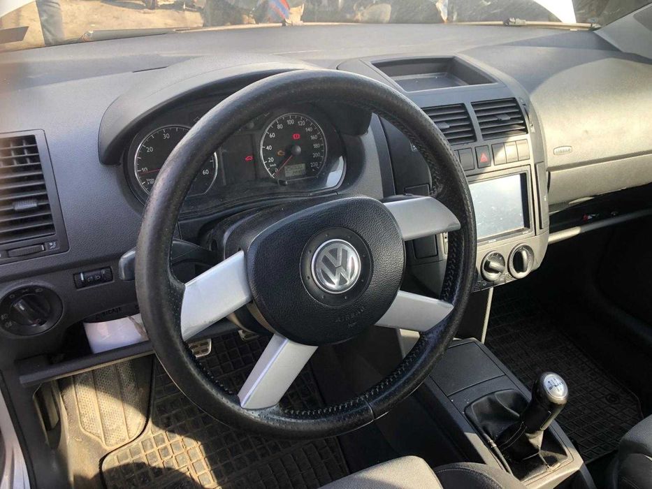 Dezmembram Volkswagen Polo 9N