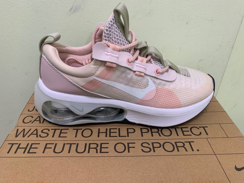 Нови дамски маратонки Nike Air Max 2021 pink налични 38 номер
