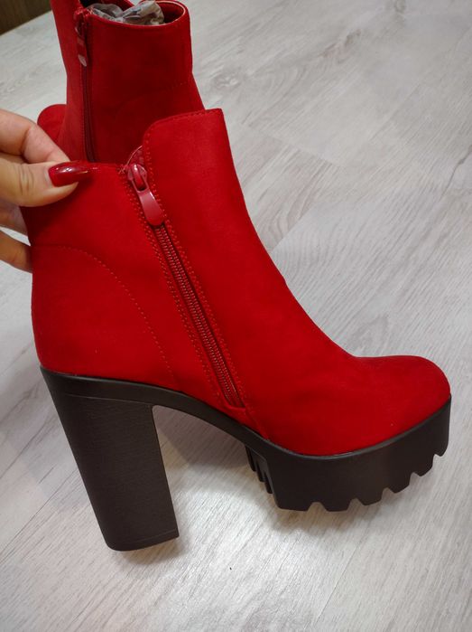 Червени боти 40н