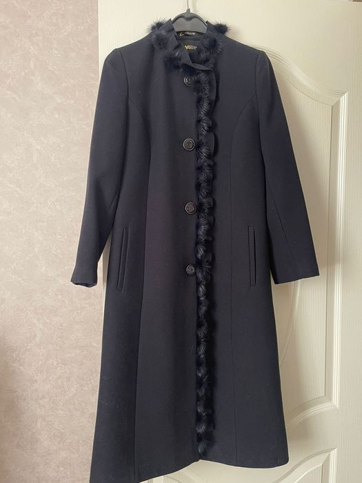 Пальто демисезонное, темно-синего цвета, размер 46