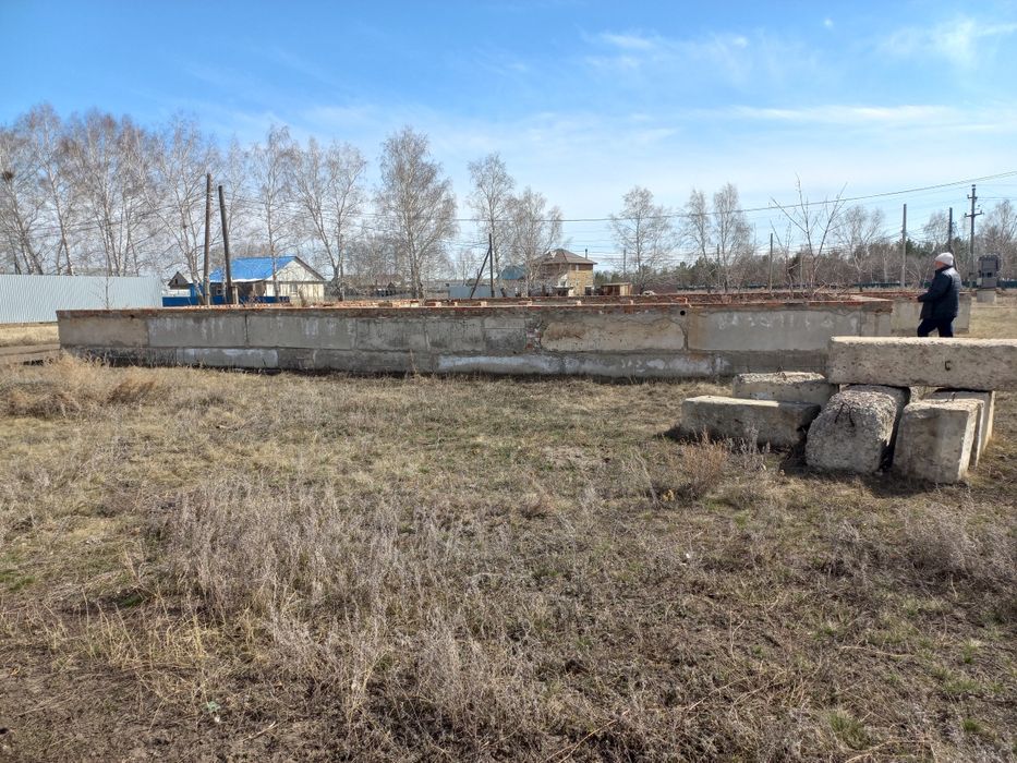 Продам участок с фундаментом