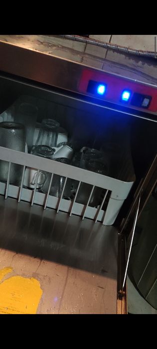 Професионална чашомиална/съдомиялна